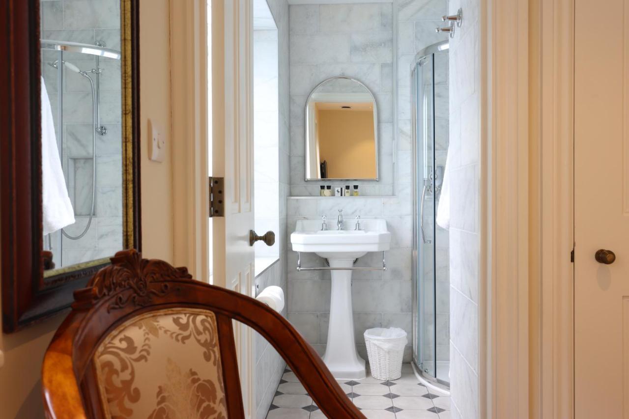Tyndall Villa Boutique B&B Бат Екстер'єр фото