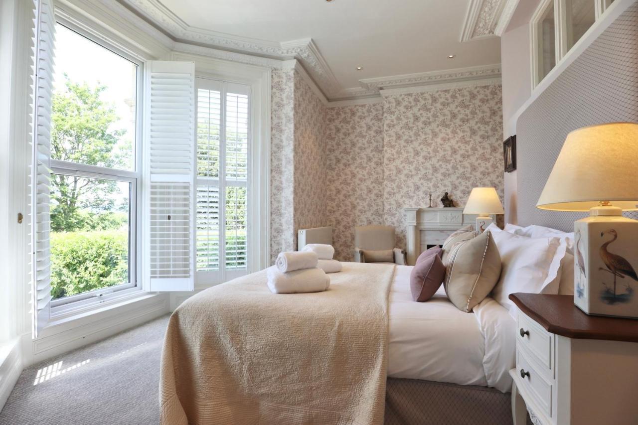 Tyndall Villa Boutique B&B Бат Екстер'єр фото